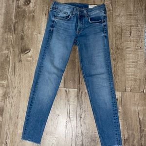 Fringe cut MID RISE RAG & BONE light DENIM